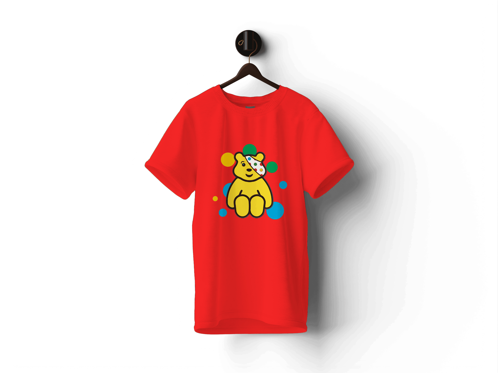 Pudsey Bear T-shirt | Sitting Pudsey with Spotty Background - Pudsey Clothes